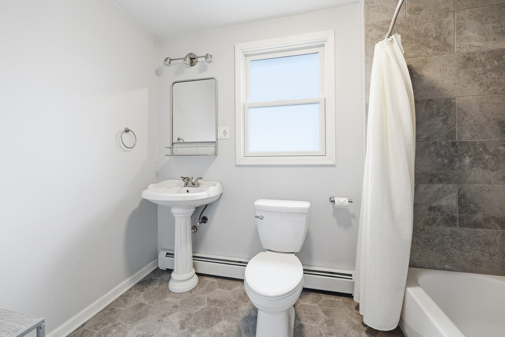 1426 N Harrison Street, Algonquin, IL 60102