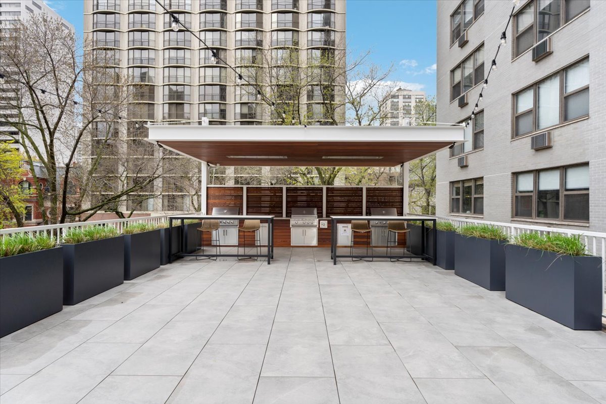 1445 N State Parkway #2605, Chicago, IL 60610