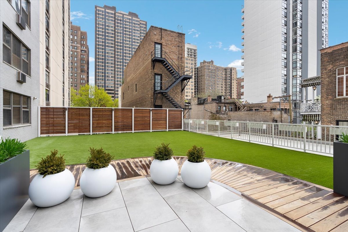 1445 N State Parkway #2605, Chicago, IL 60610