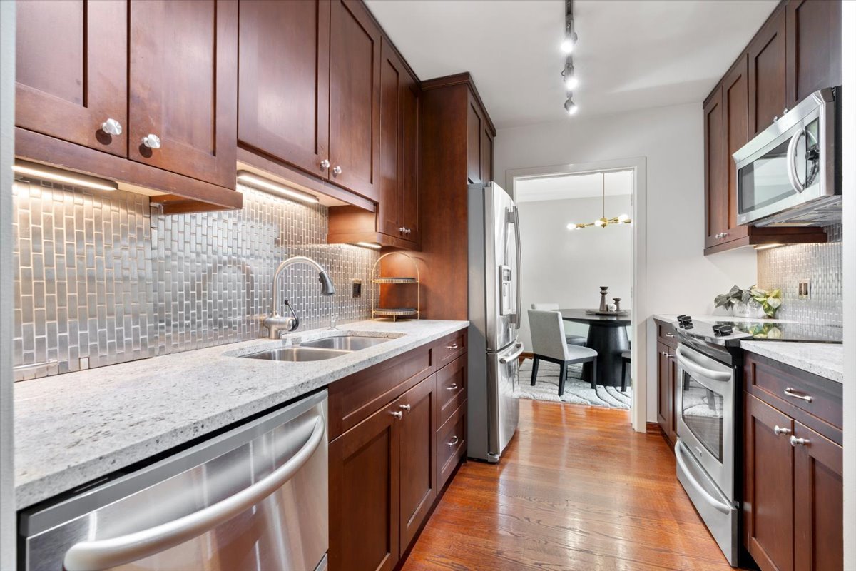 1445 N State Parkway #2605, Chicago, IL 60610