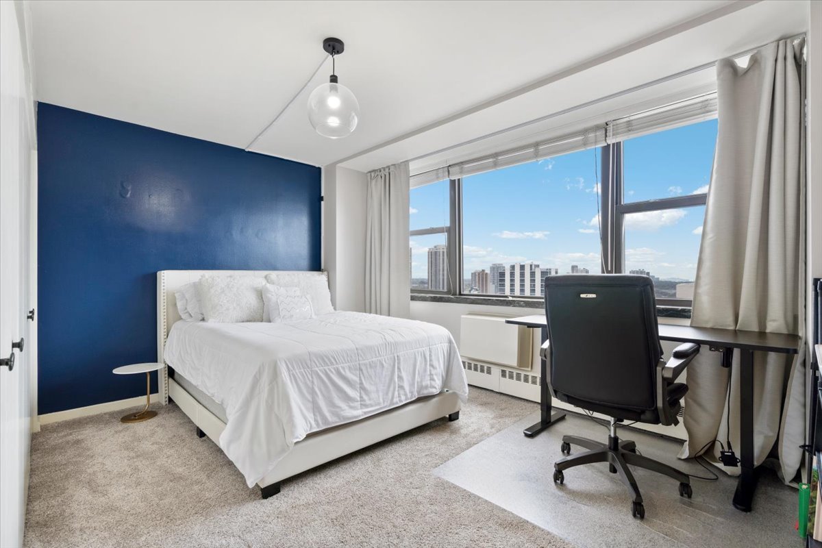 1445 N State Parkway #2605, Chicago, IL 60610