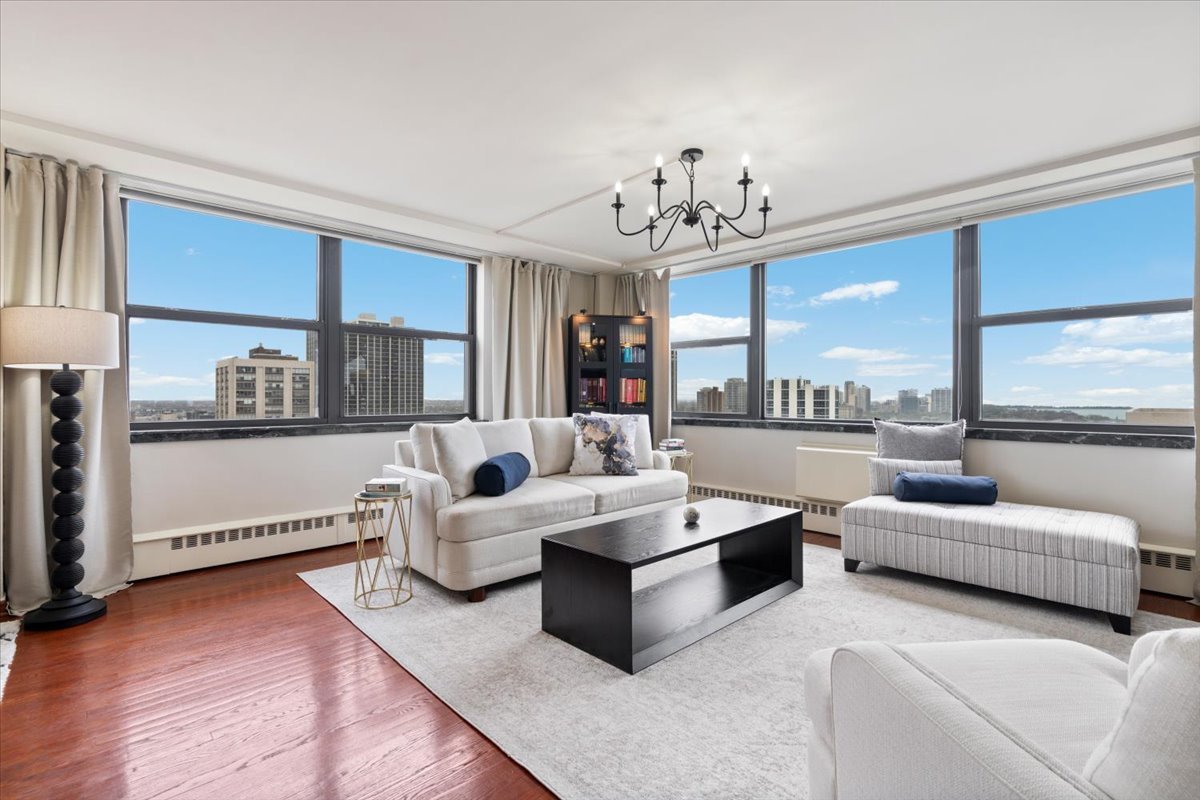 1445 N State Parkway #2605, Chicago, IL 60610