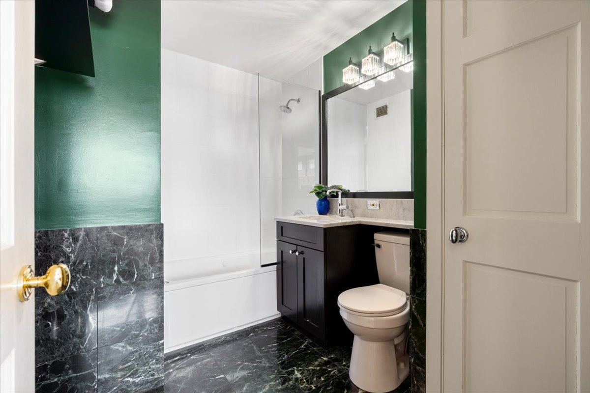 1445 N State Parkway #2605, Chicago, IL 60610