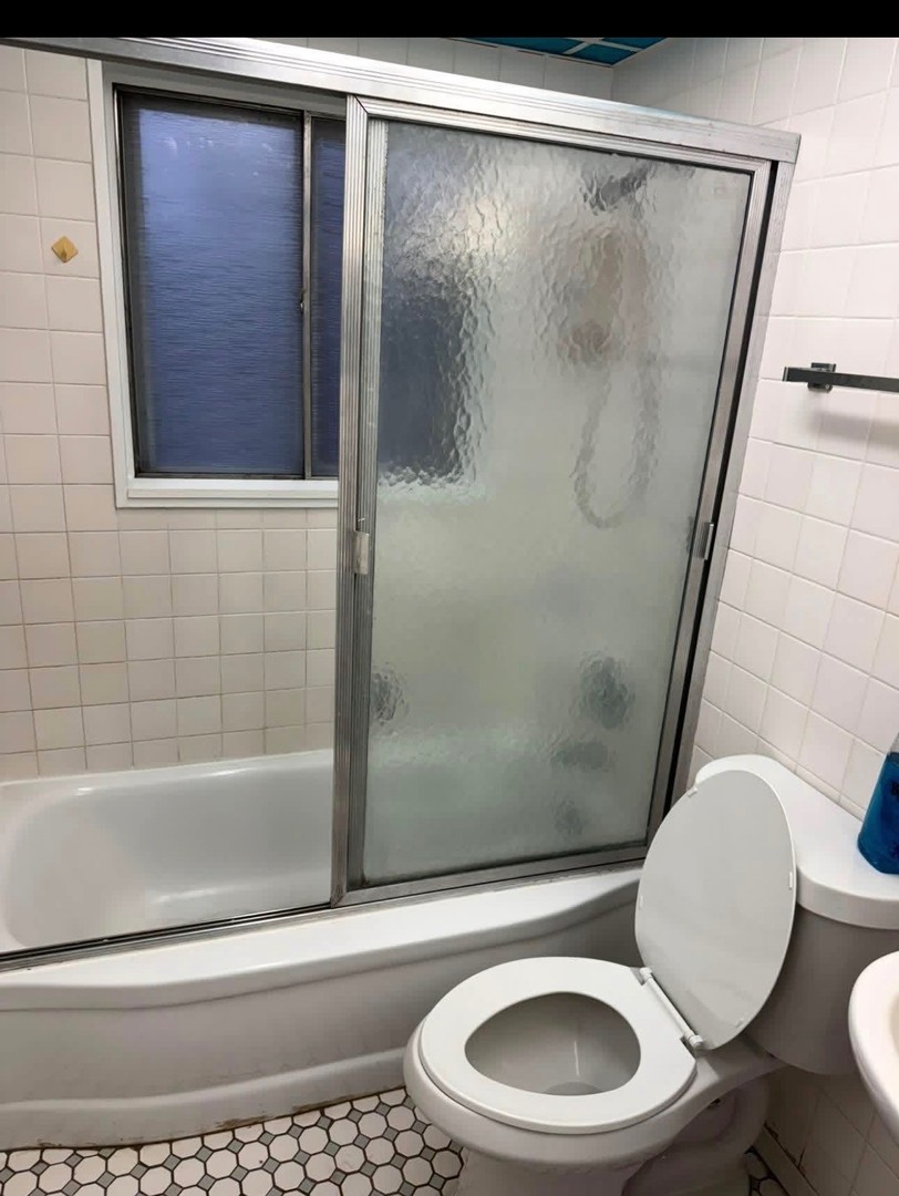 160 E Northwest Highway #I, Des Plaines, IL 60016