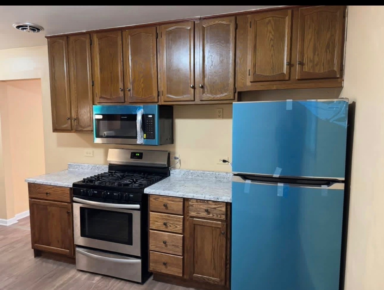 160 E Northwest Highway #I, Des Plaines, IL 60016