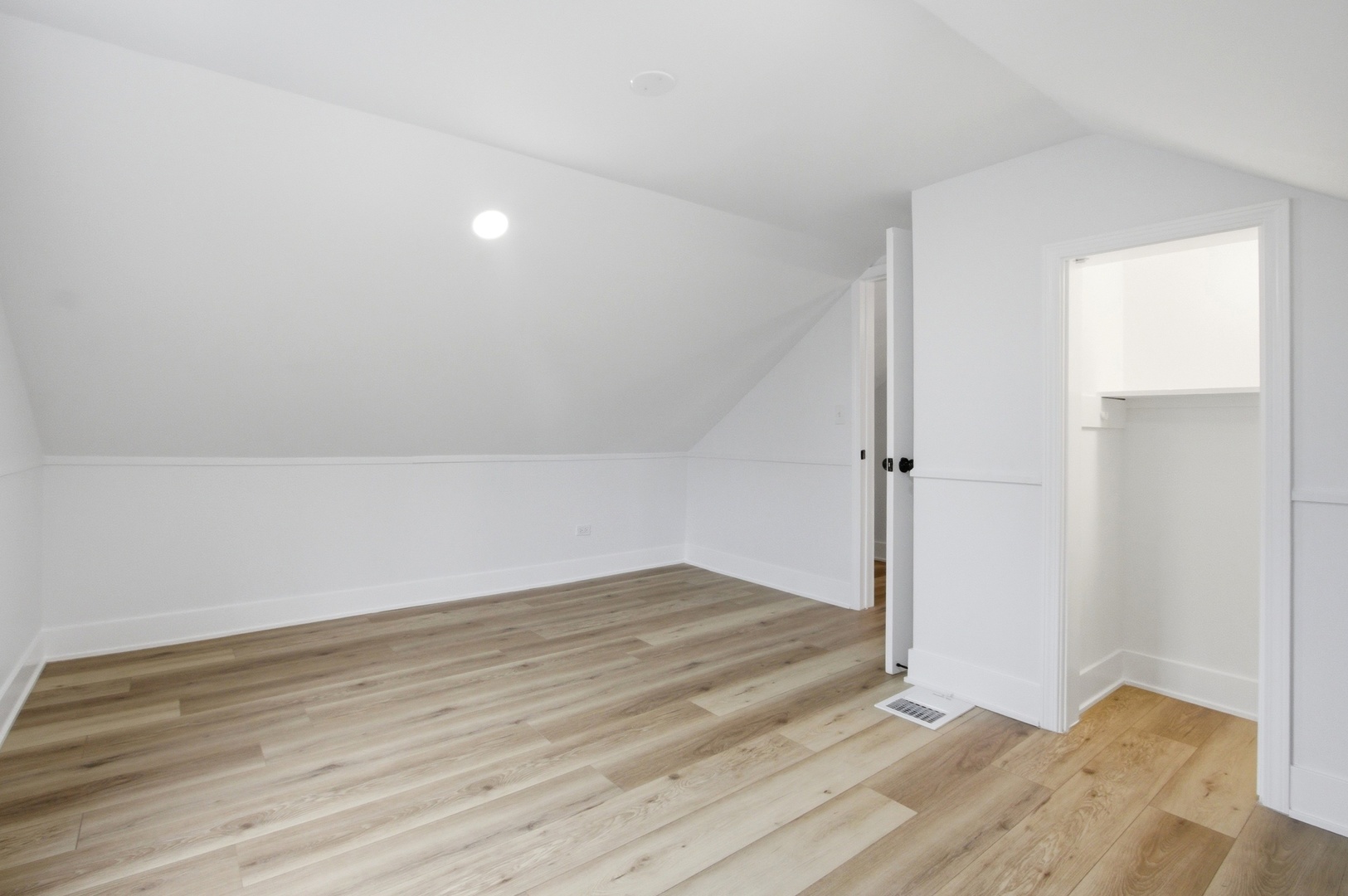 2000 Maple Avenue, Downers Grove, IL 60515