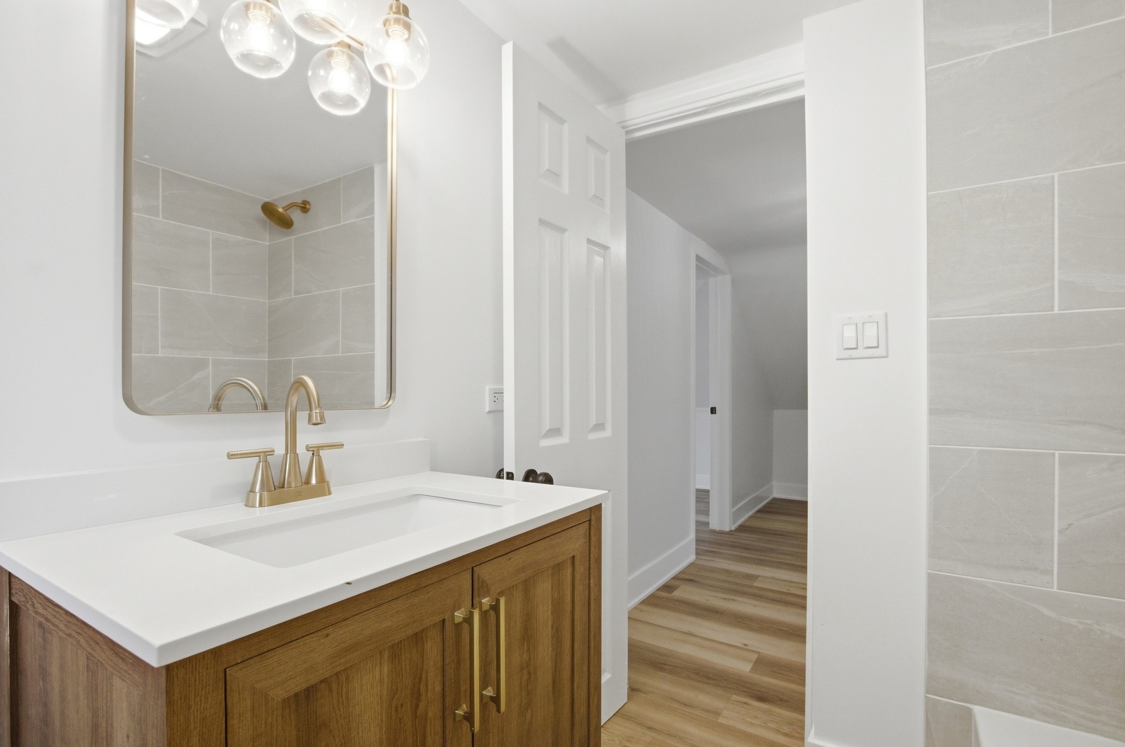 2000 Maple Avenue, Downers Grove, IL 60515