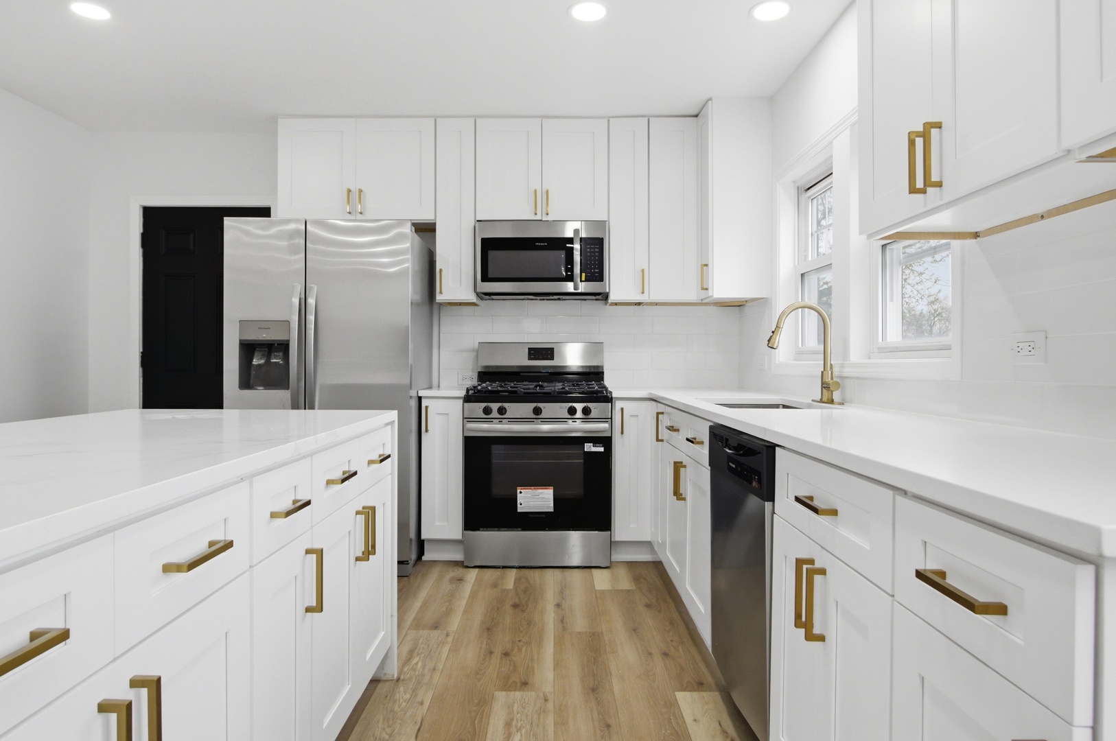 2000 Maple Avenue, Downers Grove, IL 60515