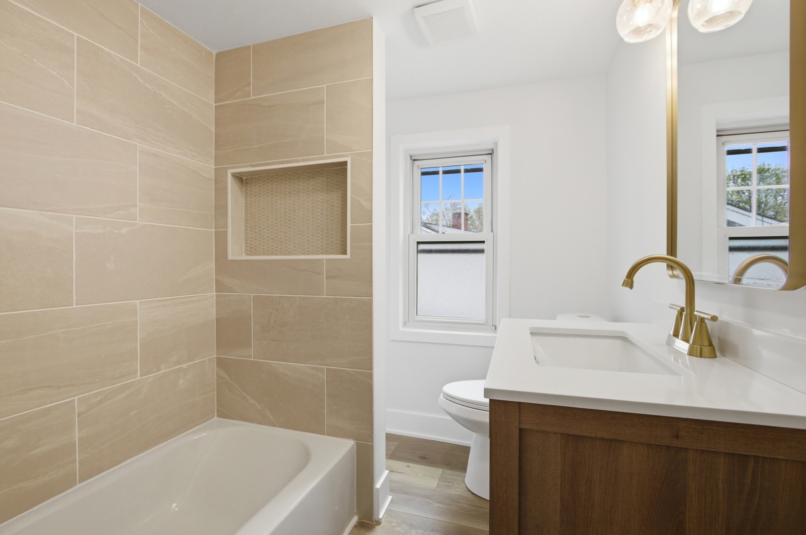 2000 Maple Avenue, Downers Grove, IL 60515