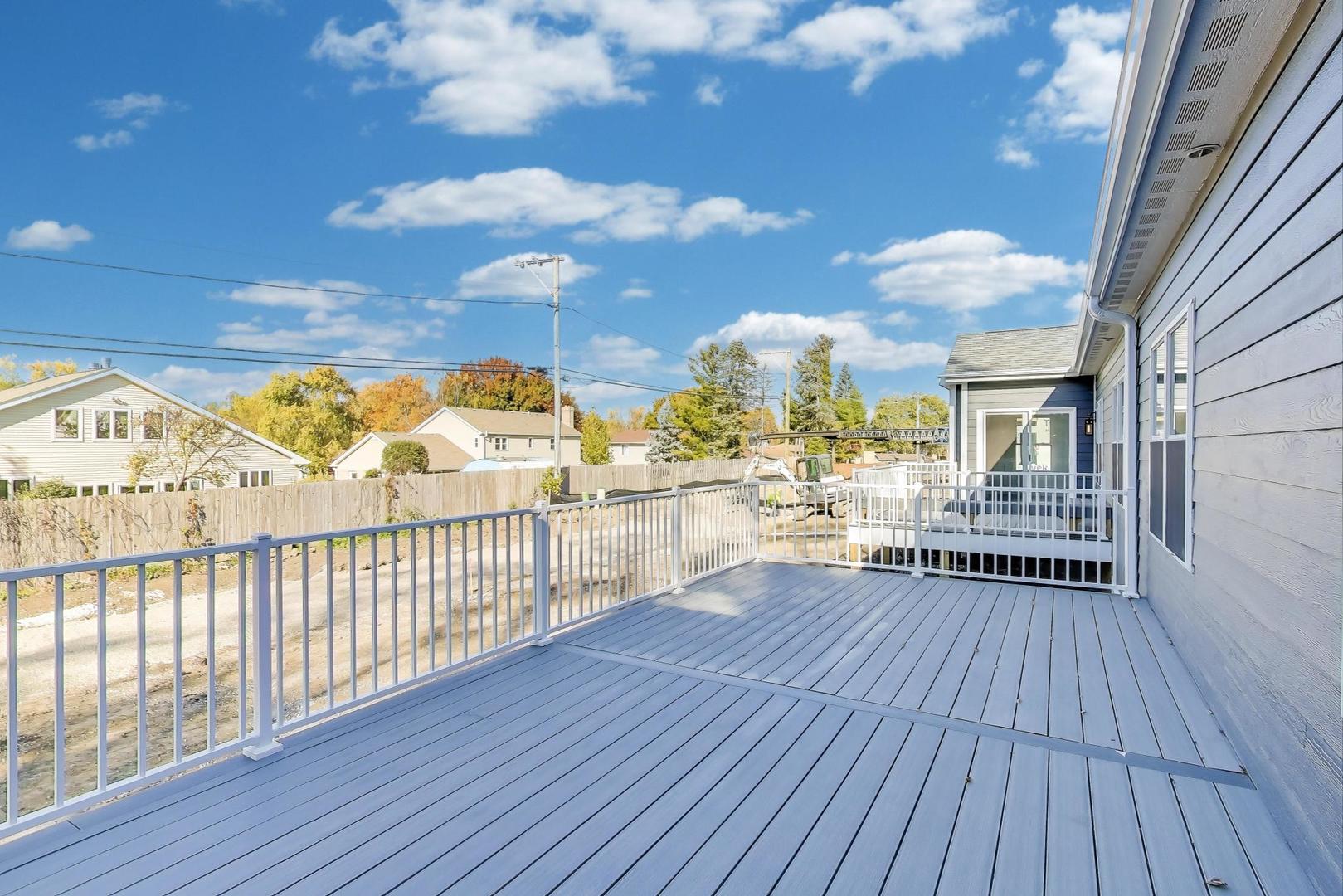 805 W Poplar Street, Palatine, IL 60067