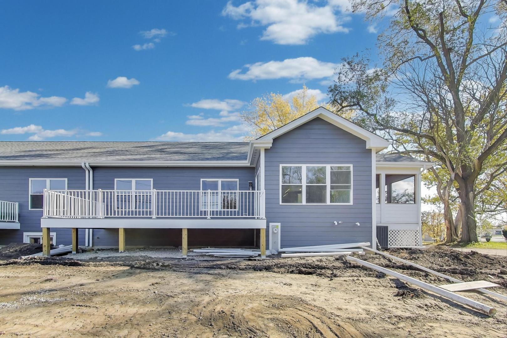 805 W Poplar Street, Palatine, IL 60067