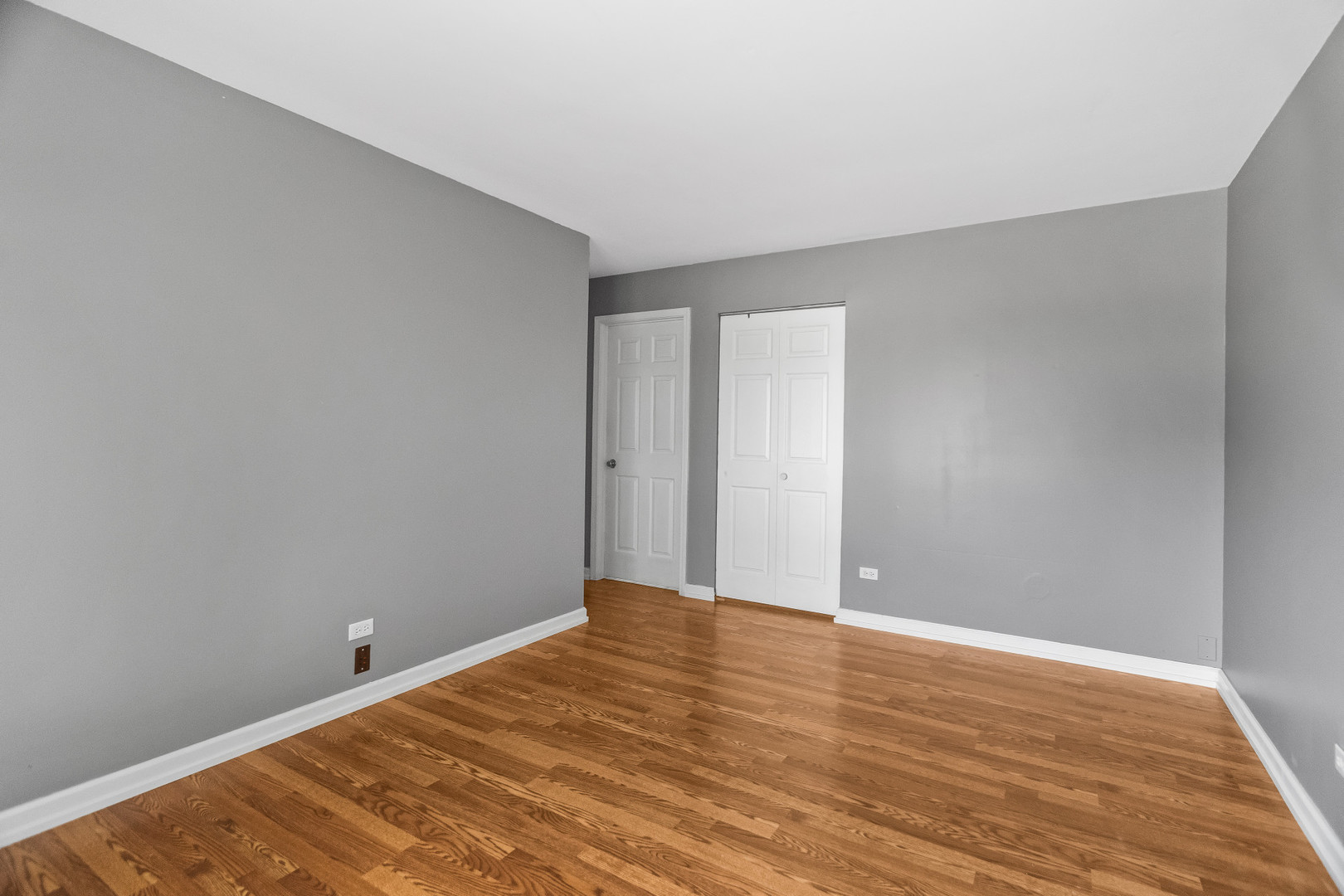 7010 Brighton Court #204, Woodridge, IL 60517