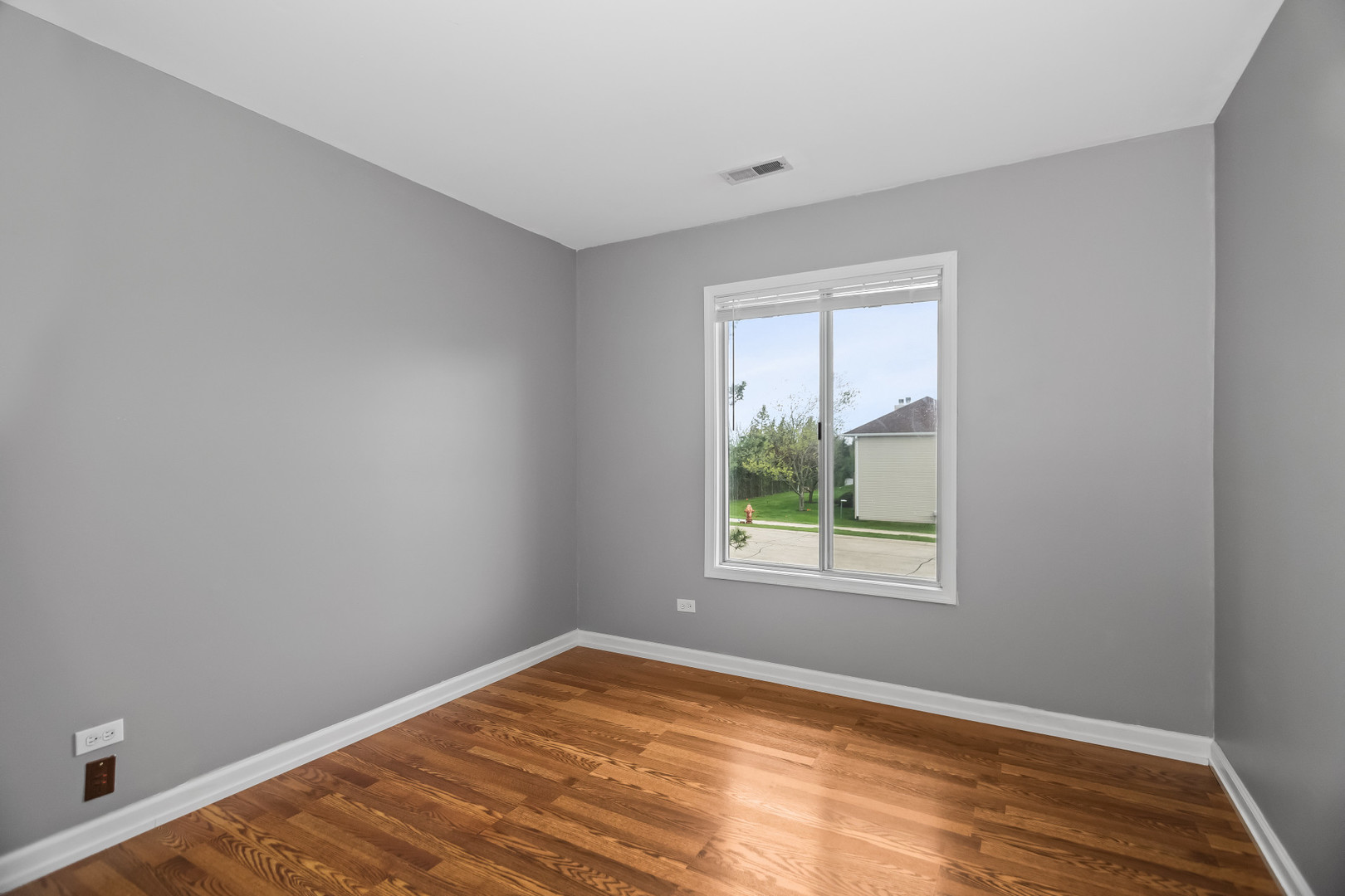 7010 Brighton Court #204, Woodridge, IL 60517