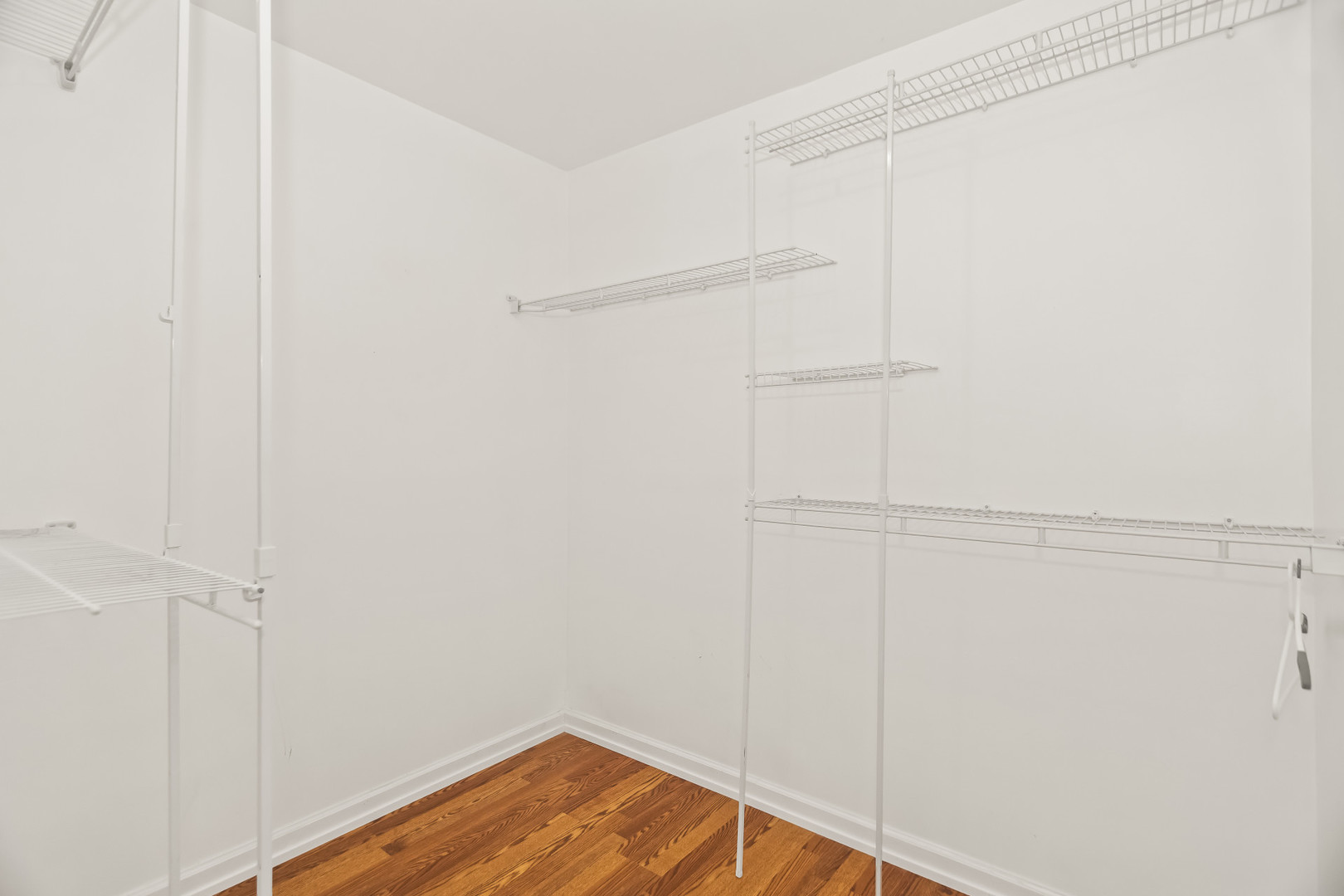 7010 Brighton Court #204, Woodridge, IL 60517