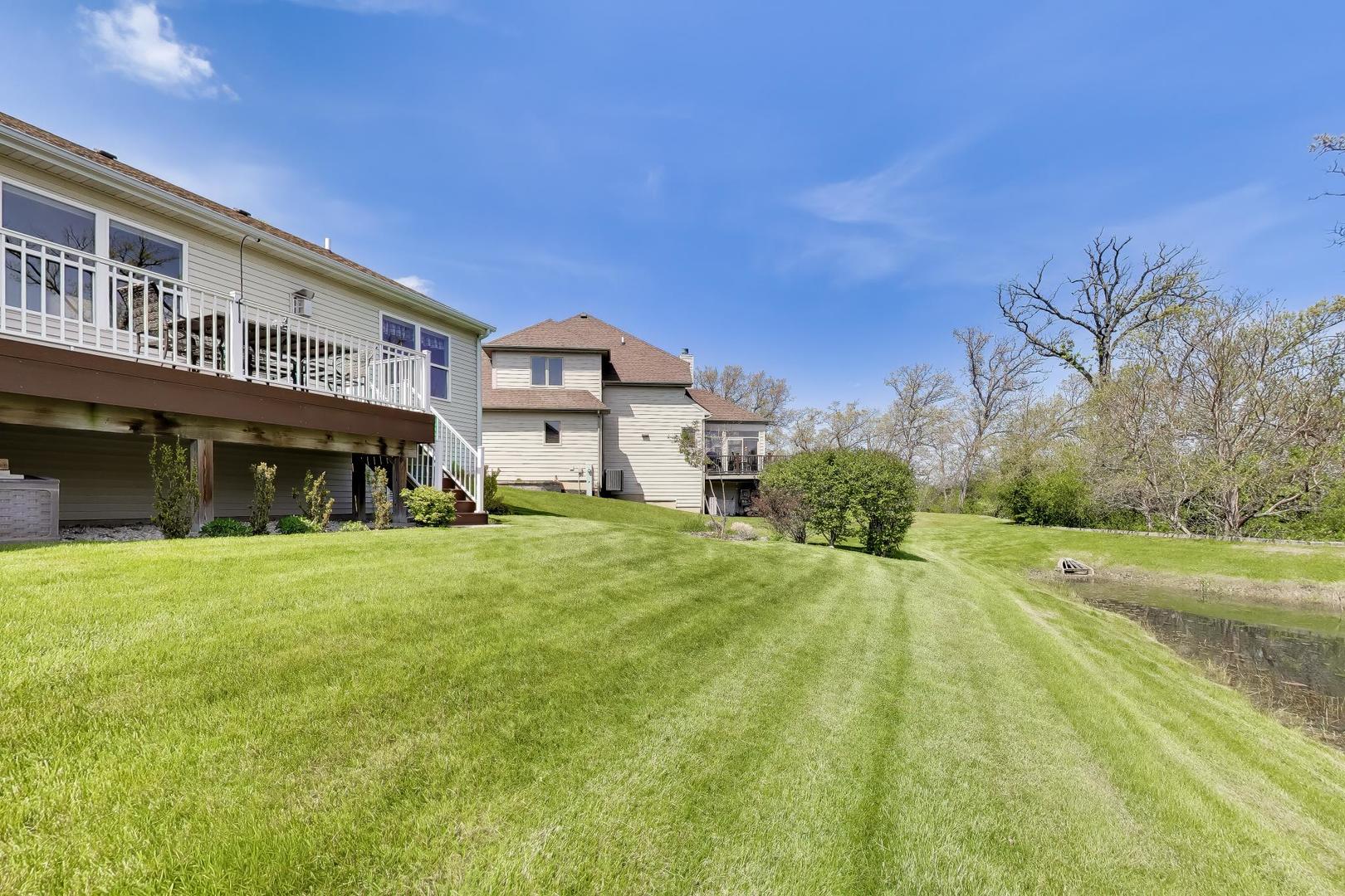 1126 Oak Point Court, Antioch, IL 60002