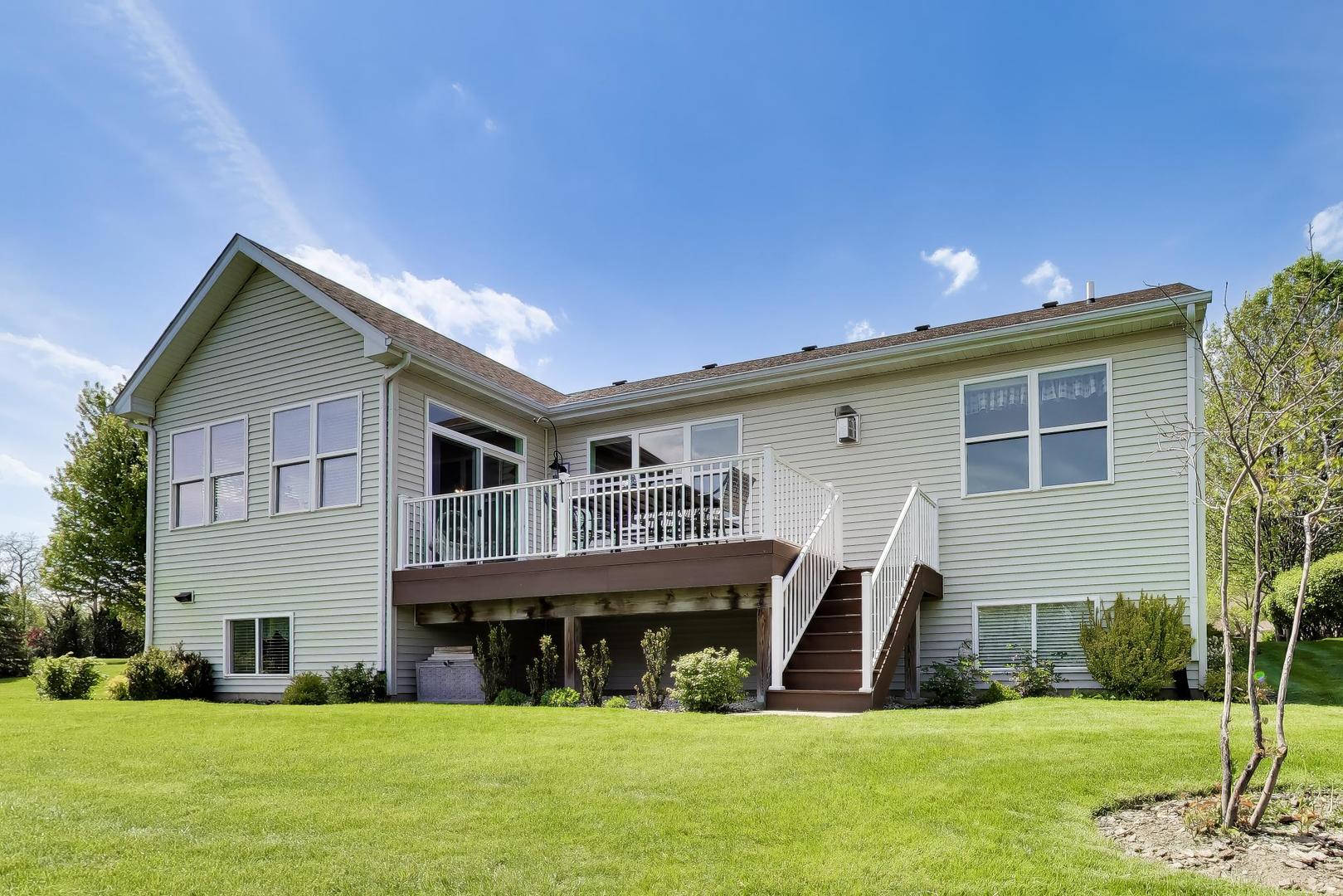 1126 Oak Point Court, Antioch, IL 60002