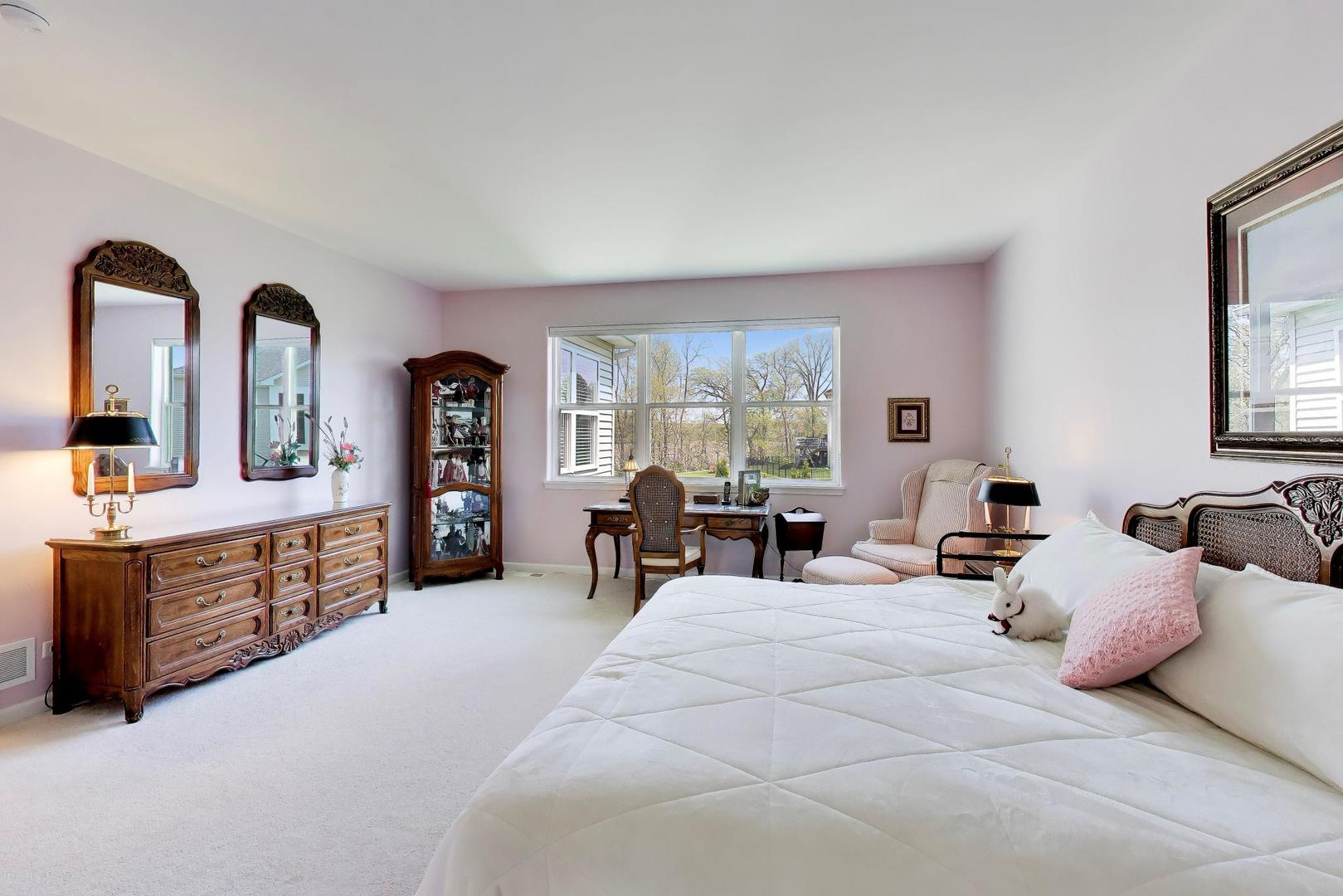 1126 Oak Point Court, Antioch, IL 60002