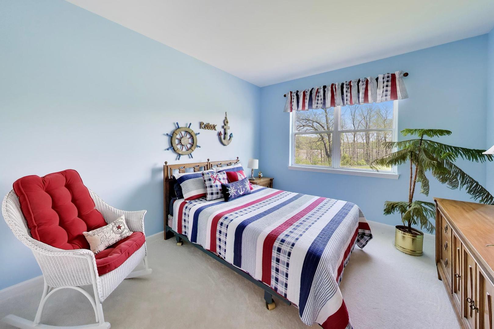 1126 Oak Point Court, Antioch, IL 60002