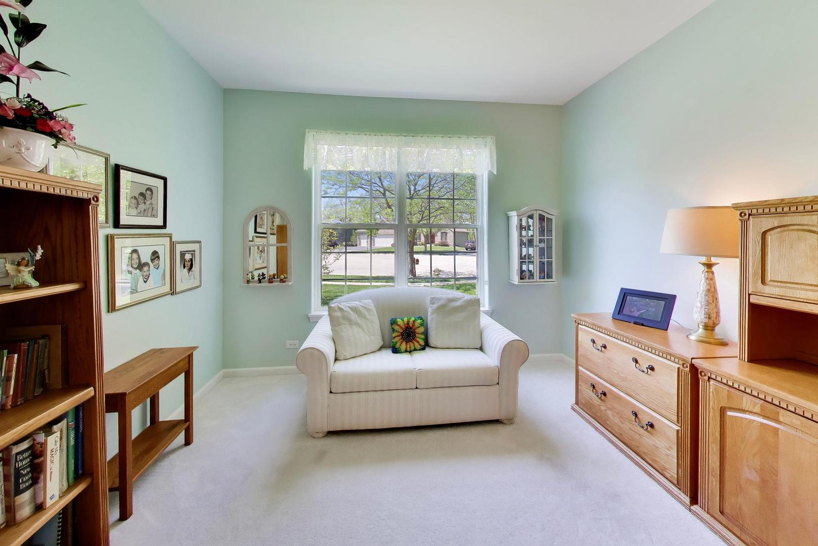1126 Oak Point Court, Antioch, IL 60002