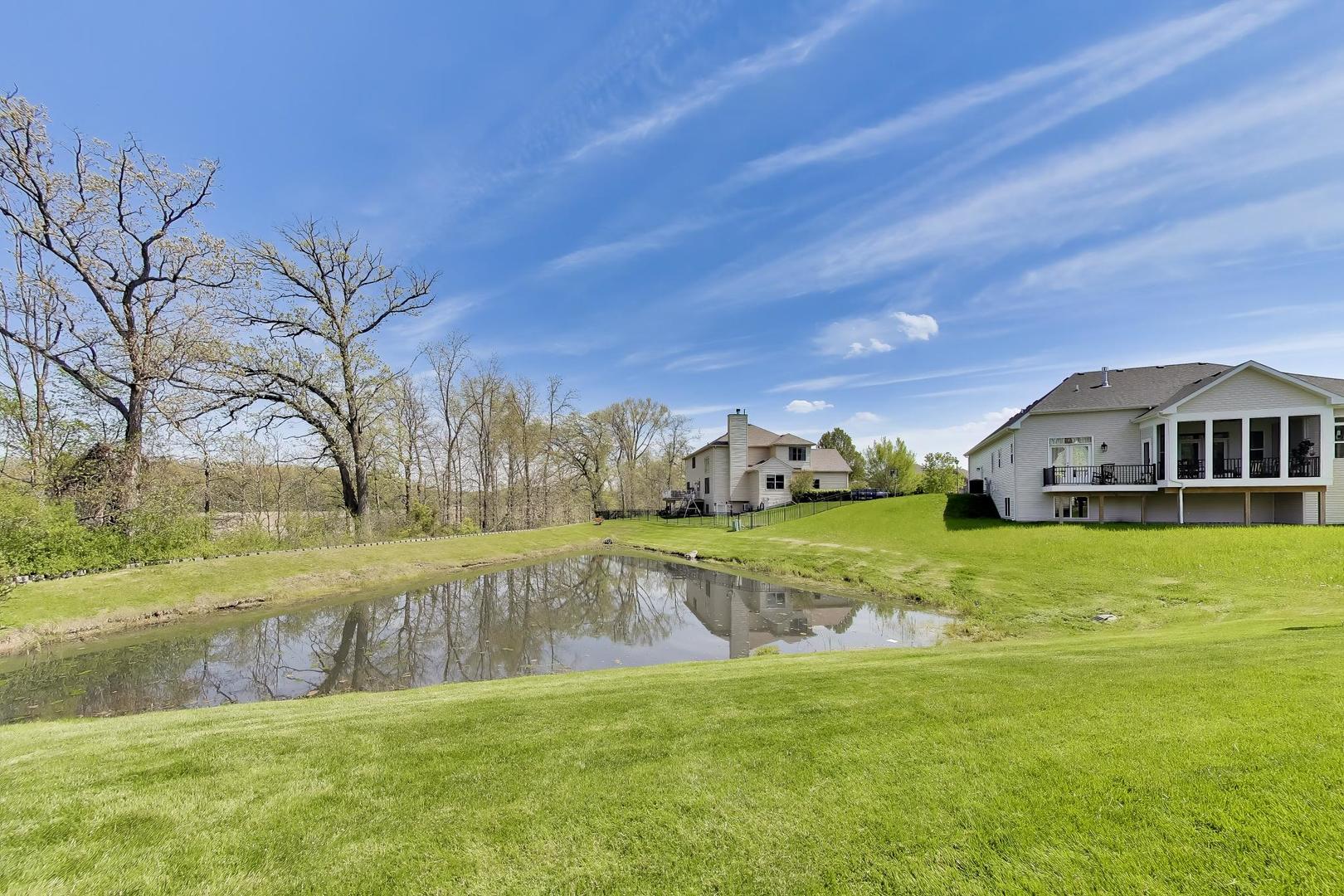 1126 Oak Point Court, Antioch, IL 60002