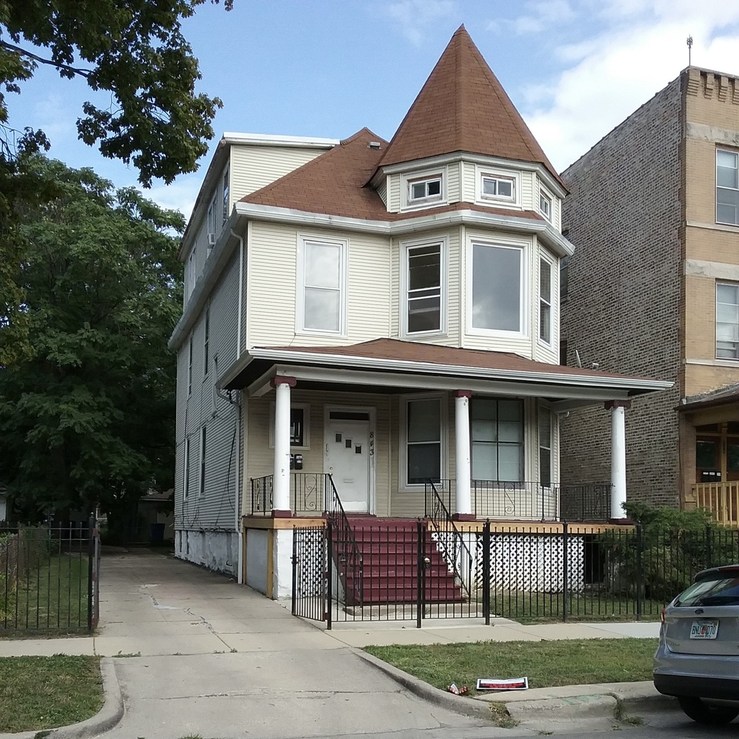 843 N Waller Avenue, Chicago, IL 60651