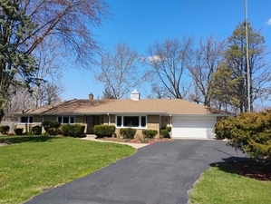 17w120 Woodland Avenue, Bensenville, IL 60106