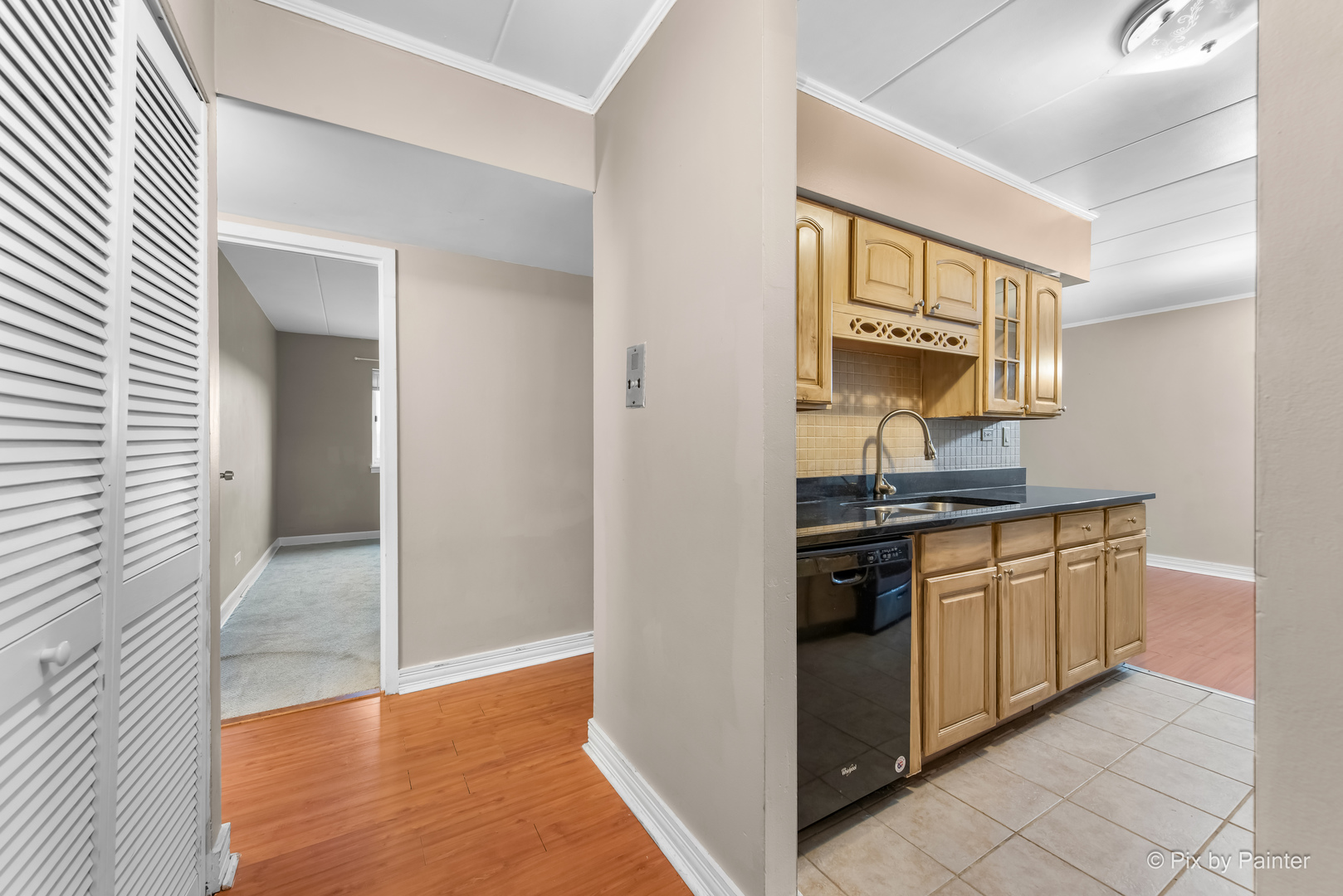 300 S Roselle Road #514, Schaumburg, IL 60193