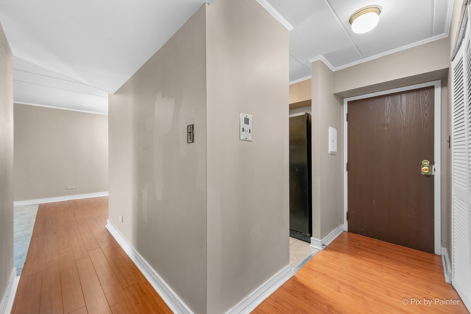 300 S Roselle Road #514, Schaumburg, IL 60193