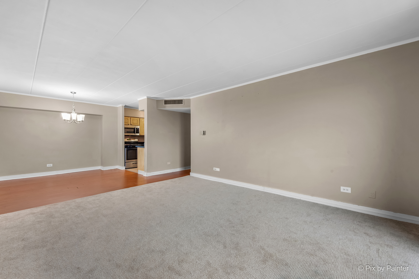 300 S Roselle Road #514, Schaumburg, IL 60193