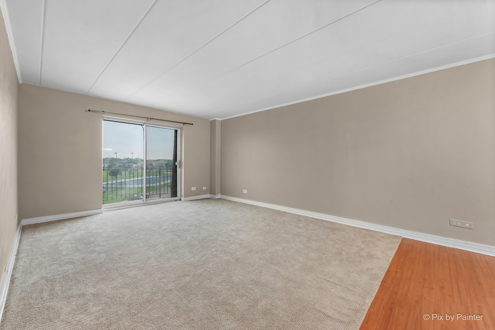 300 S Roselle Road #514, Schaumburg, IL 60193