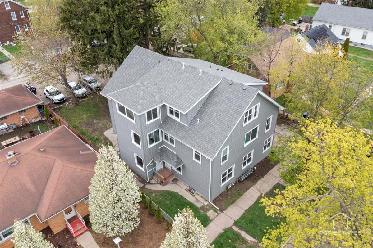 1542 Victoria Avenue, North Chicago, IL 60064