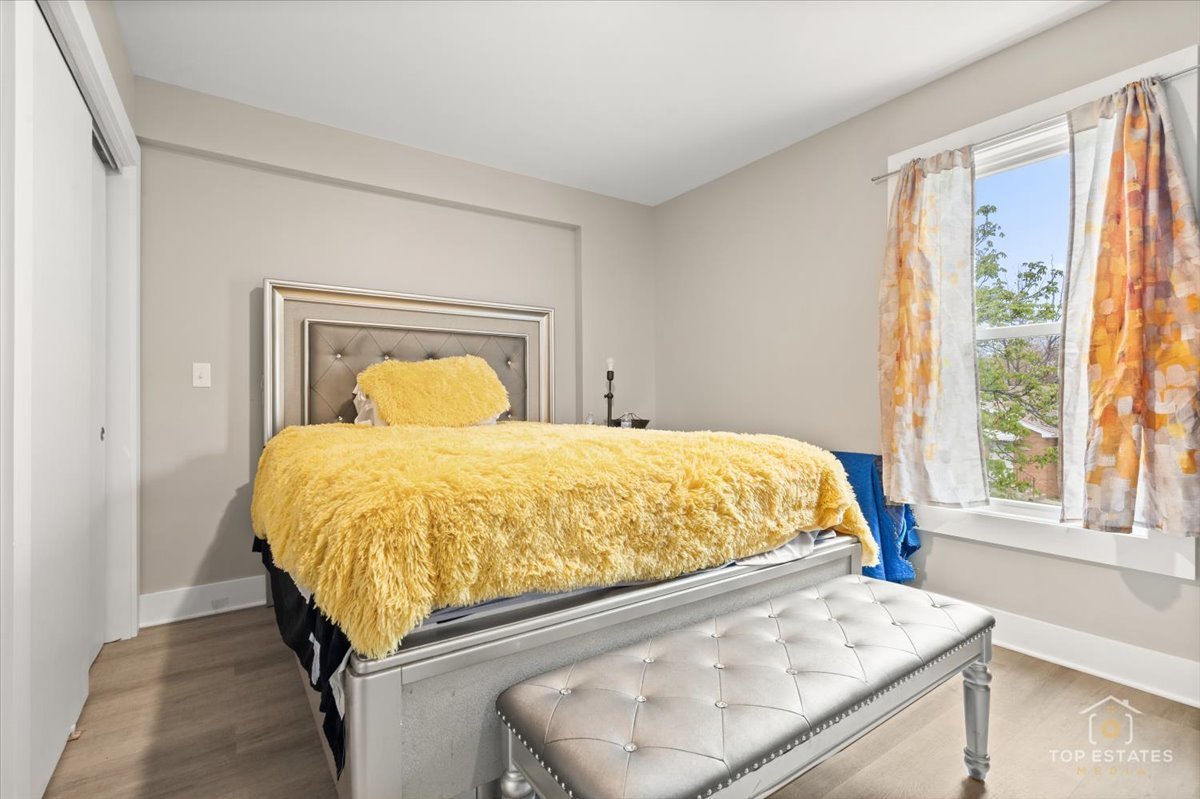 1542 Victoria Avenue, North Chicago, IL 60064