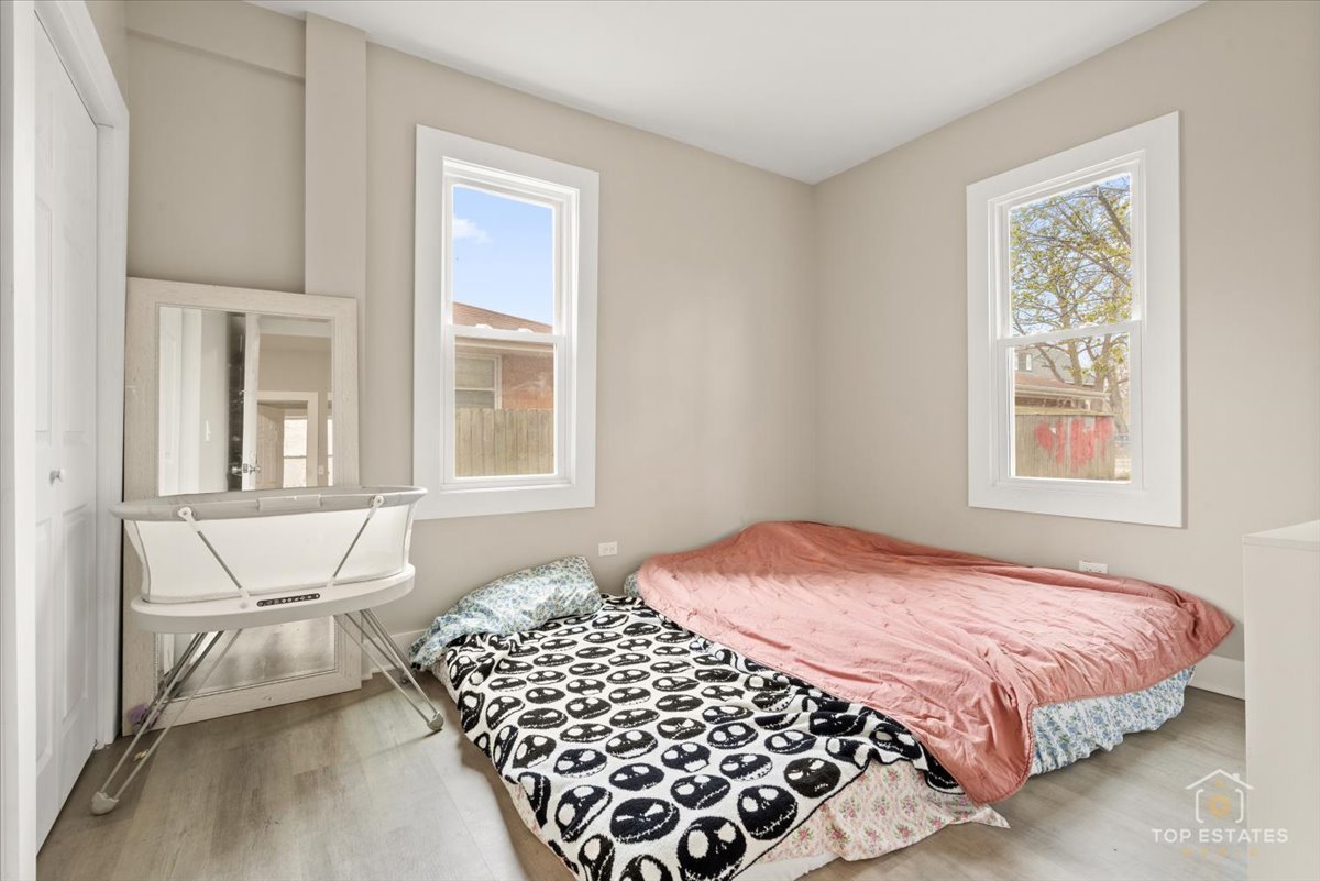 1542 Victoria Avenue, North Chicago, IL 60064