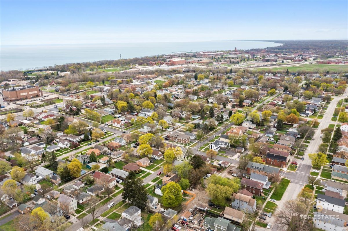 1542 Victoria Avenue, North Chicago, IL 60064