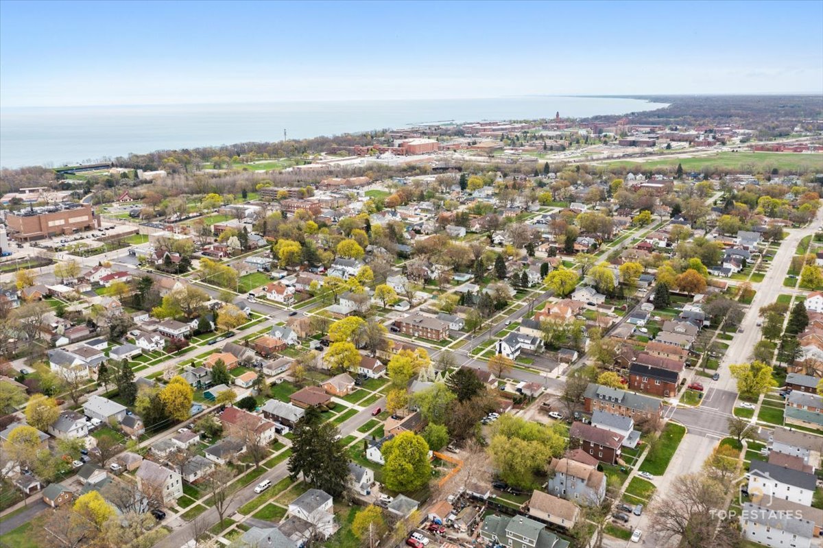 1542 Victoria Avenue, North Chicago, IL 60064