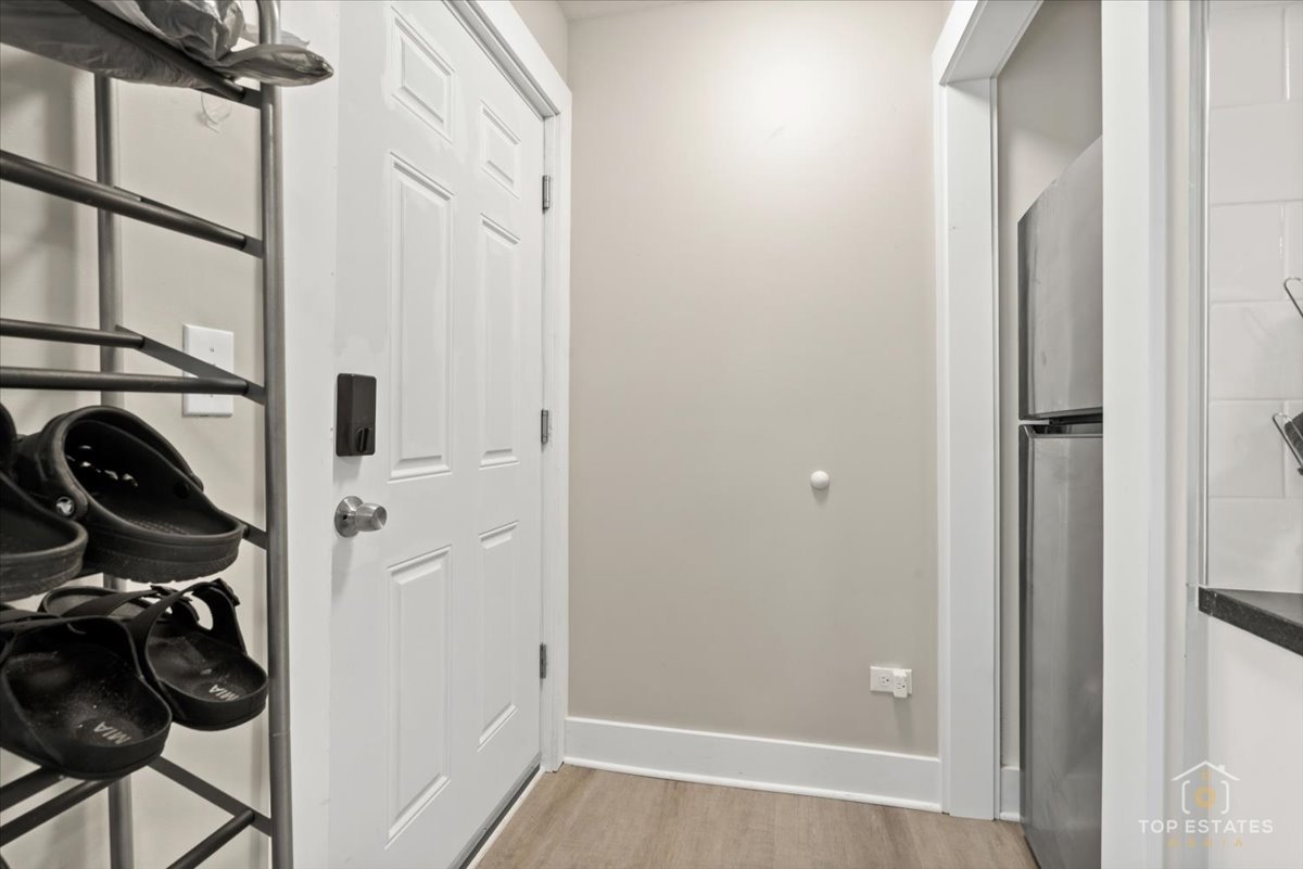 1542 Victoria Avenue, North Chicago, IL 60064