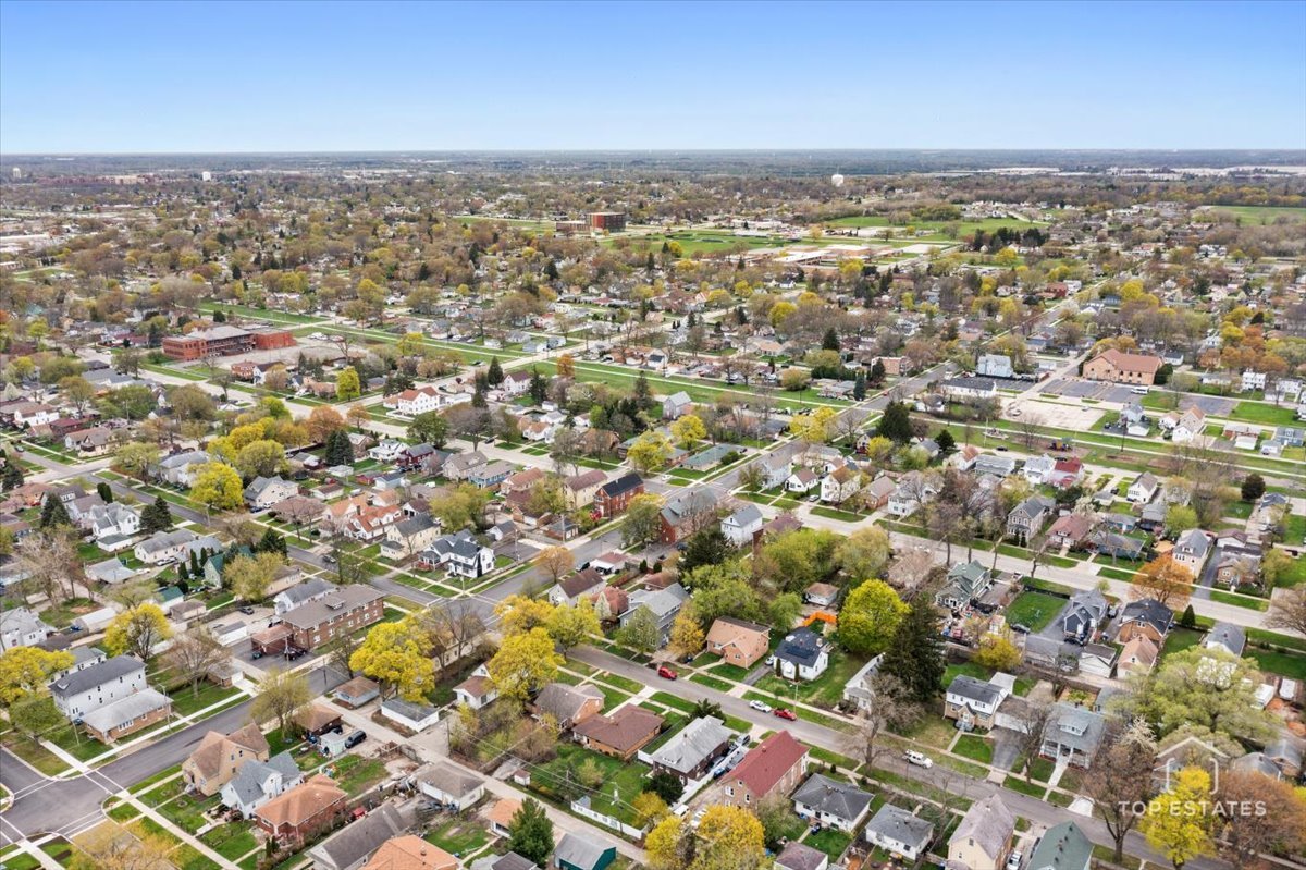 1542 Victoria Avenue, North Chicago, IL 60064