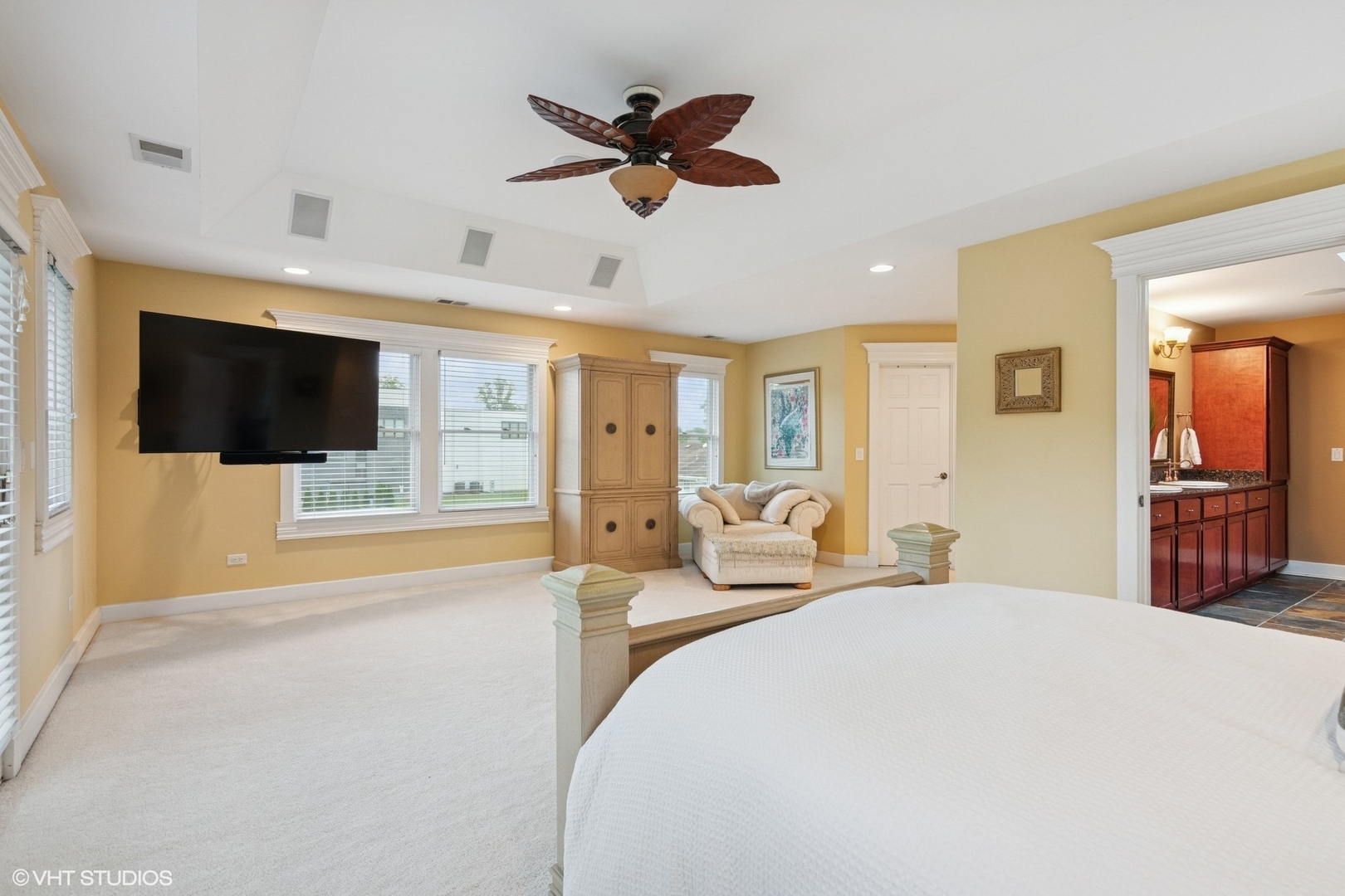 6730 S Madison Street, Willowbrook, IL 60527