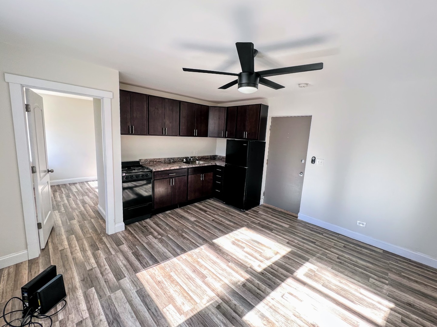 3933 N Clarendon Avenue #111, Chicago, IL 60613