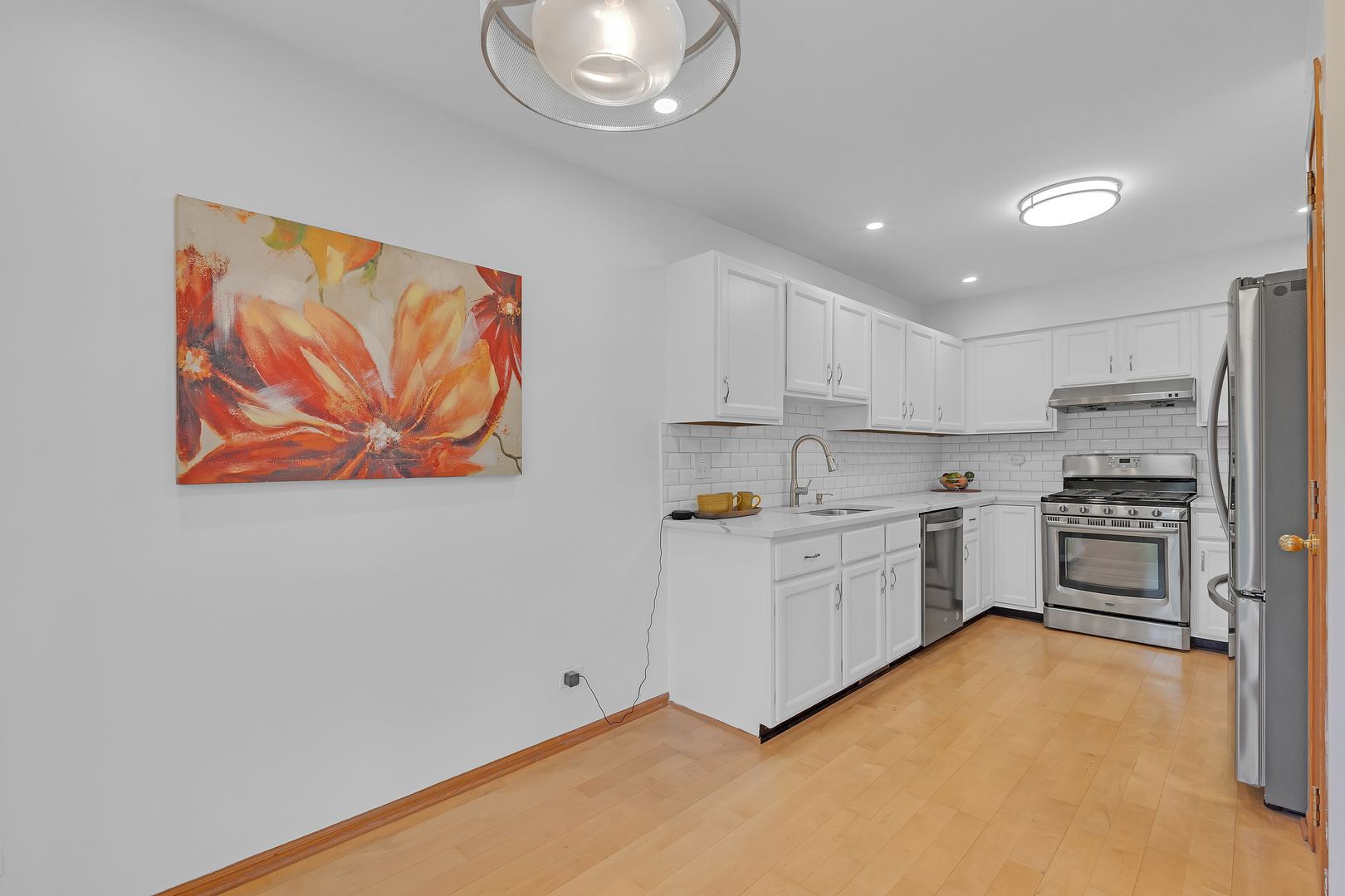 18 Meadow Court #18, Schaumburg, IL 60193