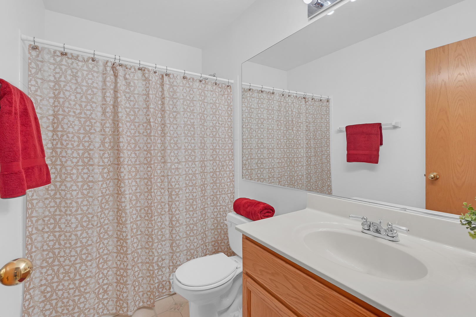 18 Meadow Court #18, Schaumburg, IL 60193