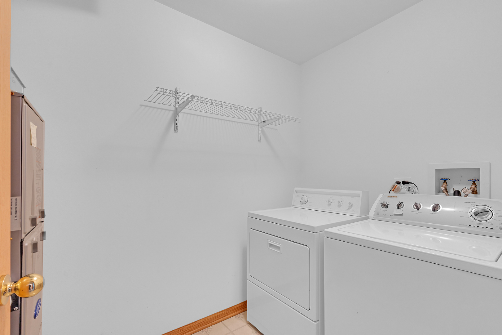 18 Meadow Court #18, Schaumburg, IL 60193