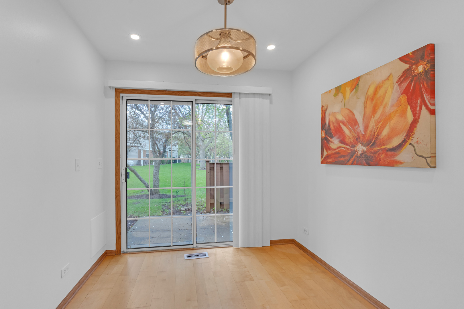 18 Meadow Court #18, Schaumburg, IL 60193