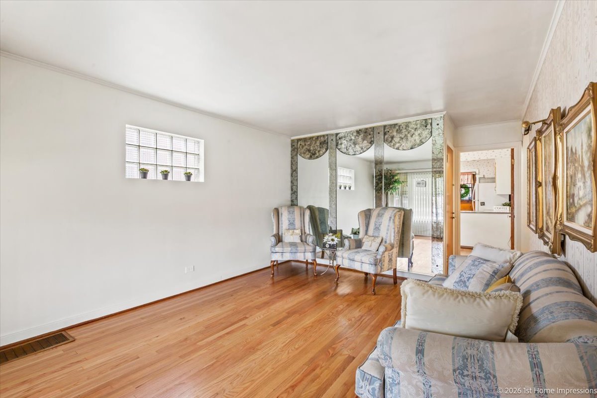 9726 S Peoria Street, Chicago, IL 60643