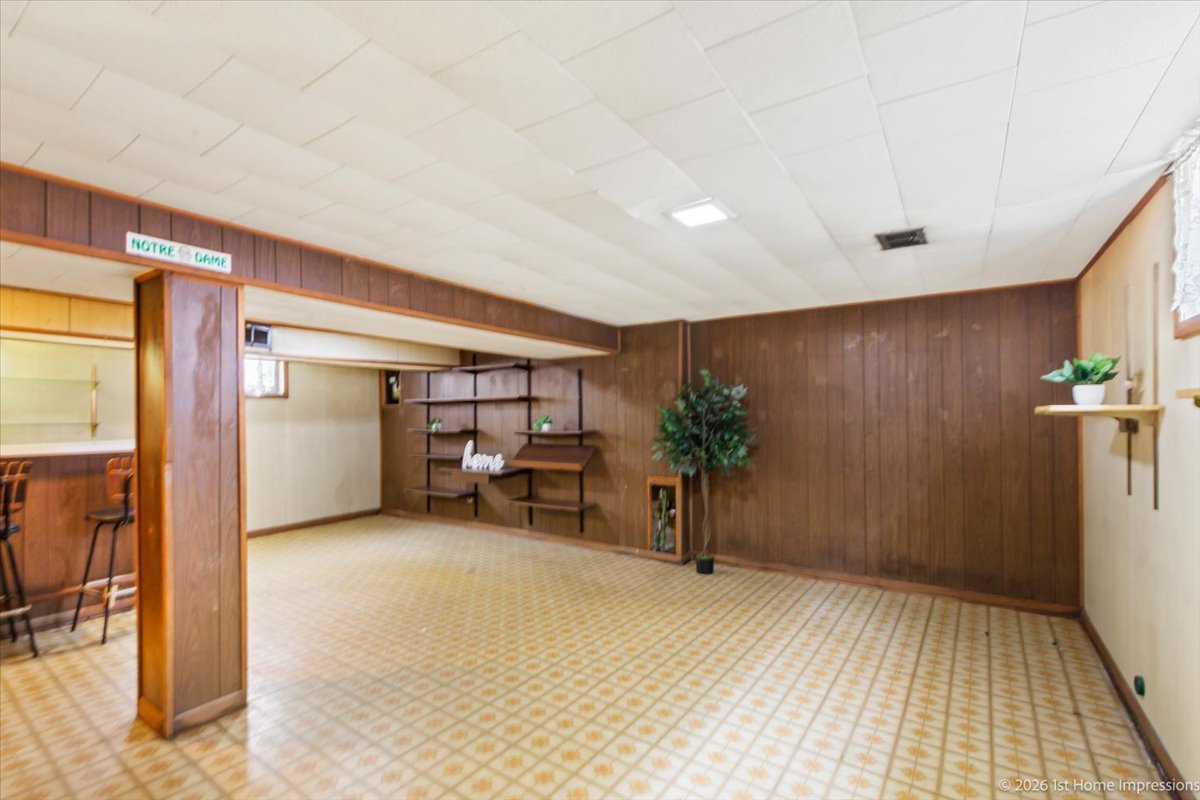 9726 S Peoria Street, Chicago, IL 60643