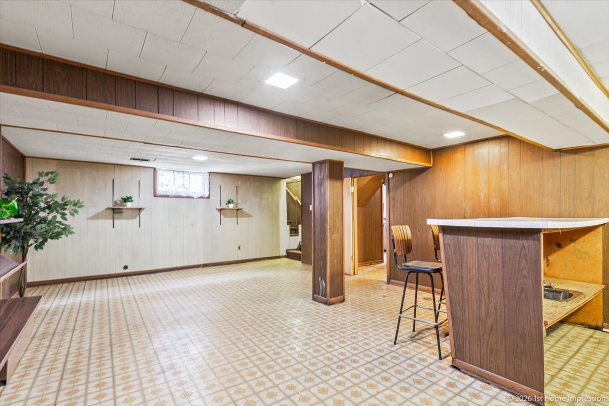 9726 S Peoria Street, Chicago, IL 60643