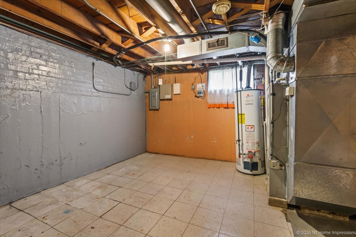 9726 S Peoria Street, Chicago, IL 60643