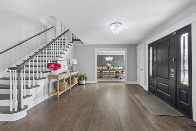 11602 Briarwood Lane, Burr Ridge, IL 60527