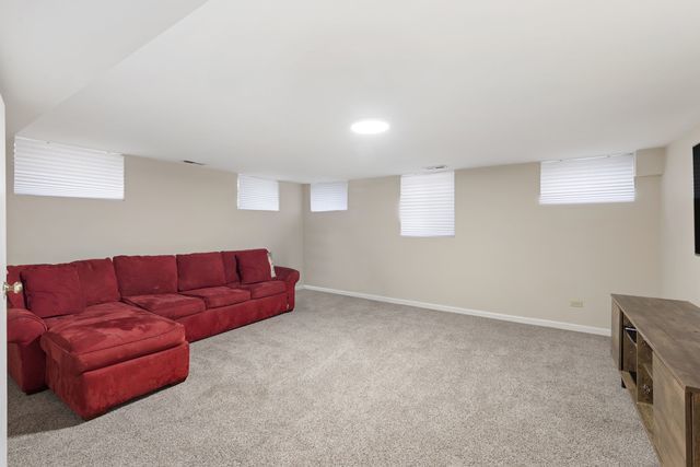 11602 Briarwood Lane, Burr Ridge, IL 60527