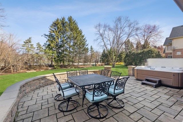 11602 Briarwood Lane, Burr Ridge, IL 60527